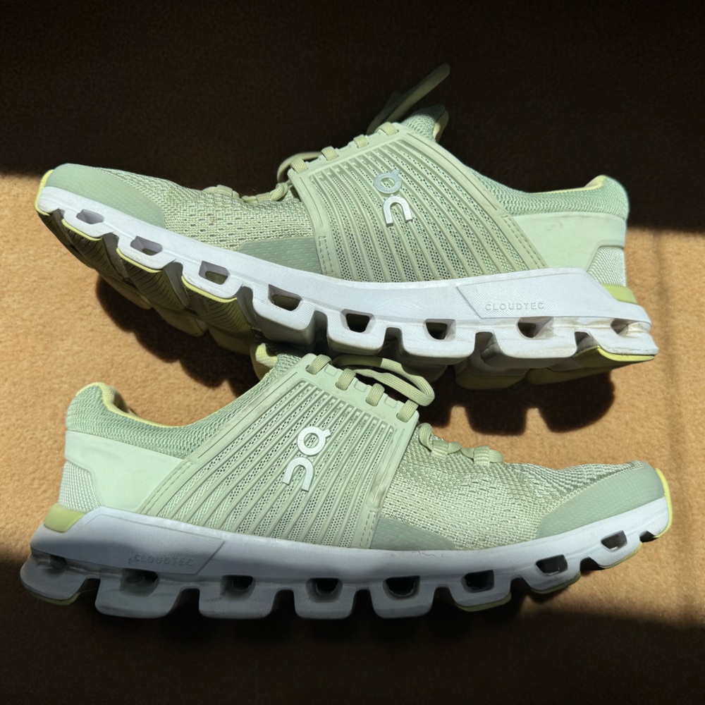 On Cloud X Running Shoes – Mint/Soft Green
